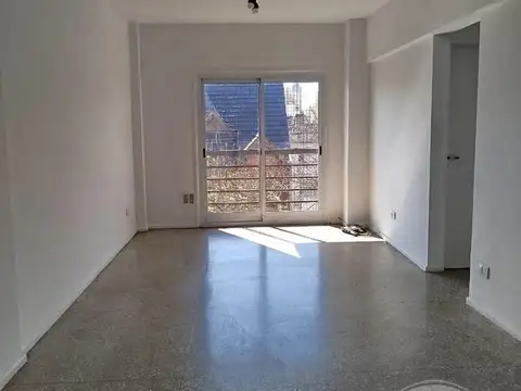 Departamento 4 amb con Balcón corrido