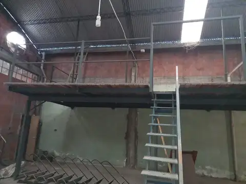 Galpon en Venta en San Miguel, USD 300.000