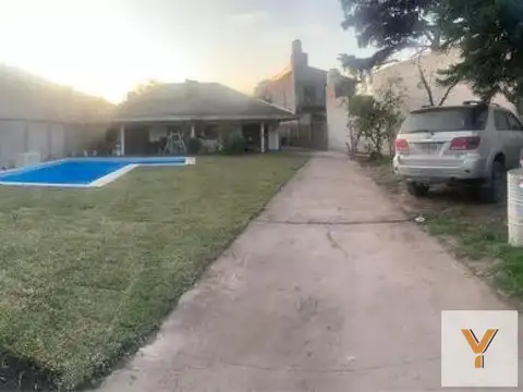 Casa en Venta en Villa Luzuriaga, USD 397.000
