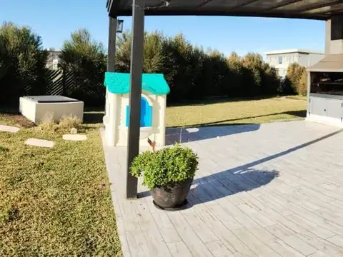 Excelente Casa 3 Ambientes c/Parrilla - Pileta - Quincho