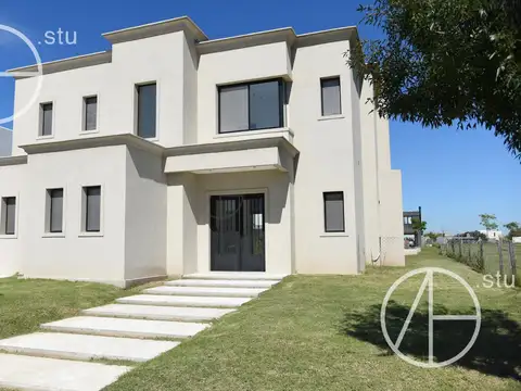 Casa en venta de 5 ambientes en Riberas Puertos