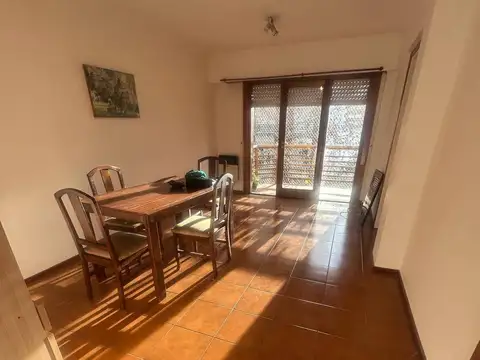 Alquiler 24 meses Departamento 2 ambientes con balcón. Zona Plaza Mitre