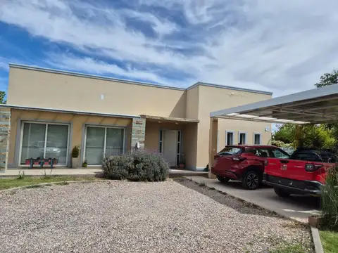 Se VENDE casa 2 dorm, La Campigna, Gral. Roca