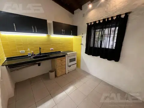 Casa en Alquiler con 1 cochera