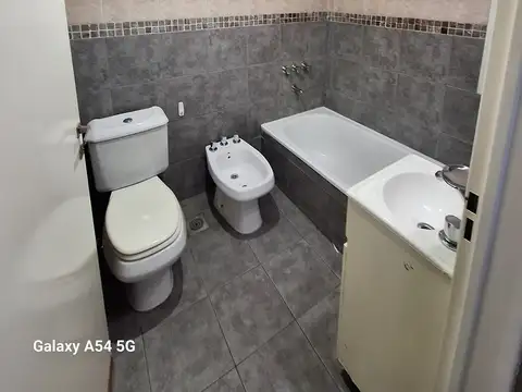 Depto Tipo Casa en Alquiler en Versalles, $ 750.000