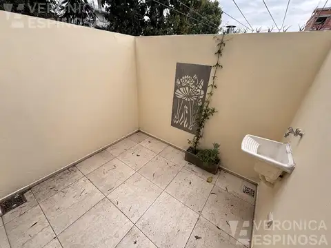 Departamento en venta monoambiente patio Moron Sur