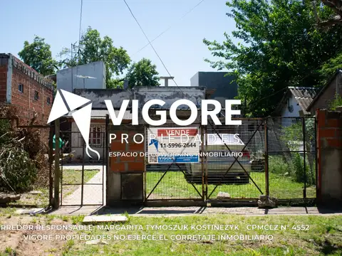 Casa en venta c/ cochera en Rafael Calzada