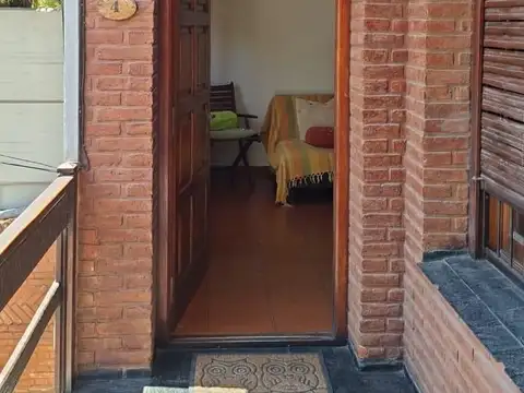Departamento en venta c/ cochera patio y parrilla, en Zona Centro