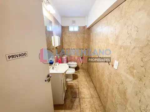 VENTA GALPON / DEPOSITO DE  1100m2 SOBRE LOTE DE 8.66 x 55 M - VILLA DEVOTO