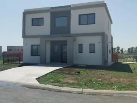 Casa en Venta de 4 dormitorios