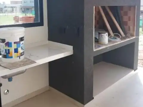 Casa en Venta en Pilar Del Este - Santa Elisa, USD 200.000