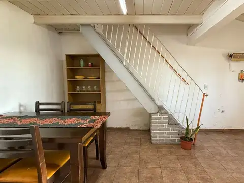 Casa 5 ambientes con 1 baño