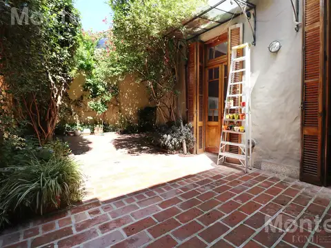 Casa 6 ambientes con 4 baños