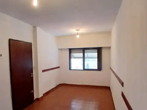 Oficina en Alquiler en Lanús Oeste, $ 600.000