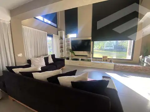 Casa en Venta de 5 dormitorios