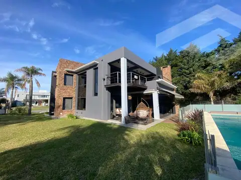 NUEVO INGRESO - HERMOSA CASA A LA VENTA EN LOS NARANJOS!