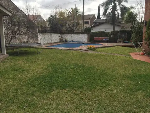 IMPORTANTE CHALET EN VENTA - CIUDAD JARDIN