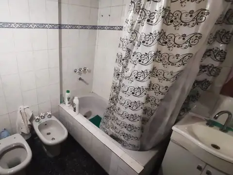 Venta | Casa de Planta Alta | 3 Dormitorios | Excelente ubicación | Granadero Baigorria