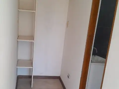 HERMOSO 2 AMBIENTES EN BARRIO EL TREBOL! A PASOS DE RUTA 205