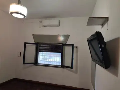 Venta, tres ambientes, dos baños, apto credito