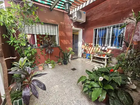 Venta Casa tres dormitorios. Almafuerte 1600