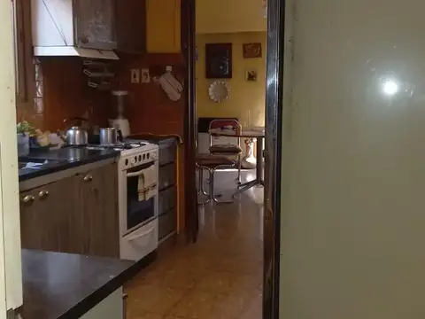 Casa 5 ambientes con 1 baño