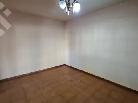 Casa en Alquiler con 1 cochera