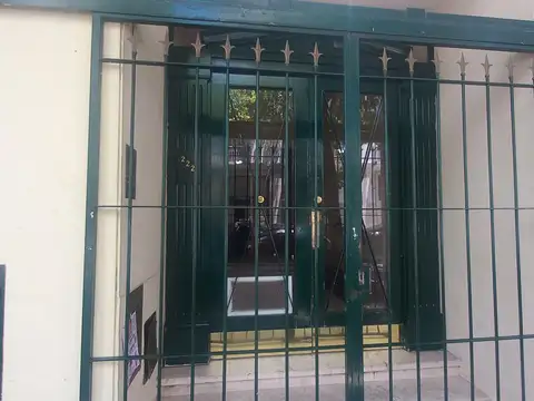 Monroe 2200, Piso PB