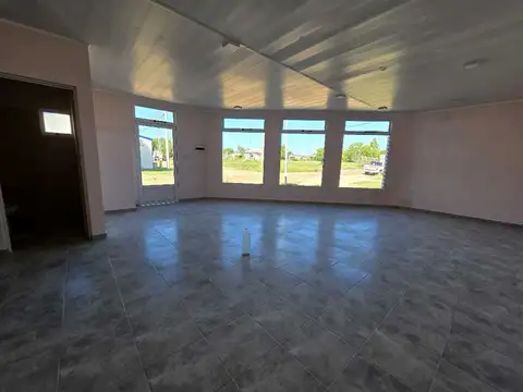 Alquilo Local en Caeros Entre Ríos