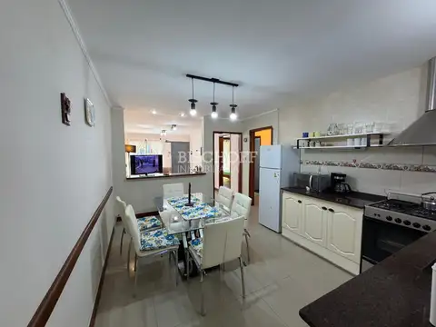 VENTA EN BLOCK DE 2 CASAS EN COSTA AZUL