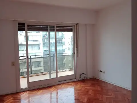 Larrea 1300, Piso 8°