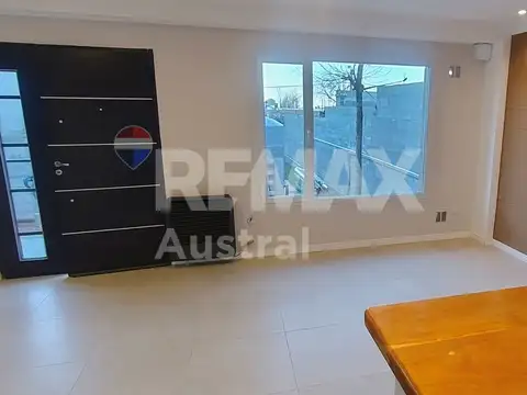 Depto Tipo Casa en Alquiler de 4 ambientes