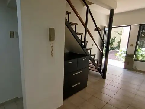 Casa 2 ambientes con 1 baño