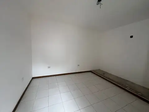 Depto Tipo Casa 5 ambientes con 1 baño
