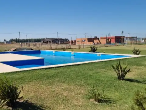 VENTA -LOTE EN BARRIO ARROYOS DE SAN VICENTE