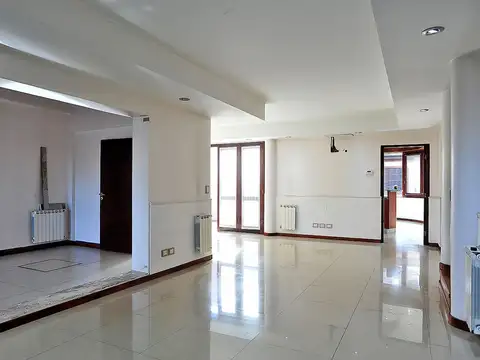 Casa en Venta en Ezpeleta Este, USD 340.000