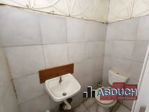 Local en Alquiler en Villa Ballester, $ 400.000
