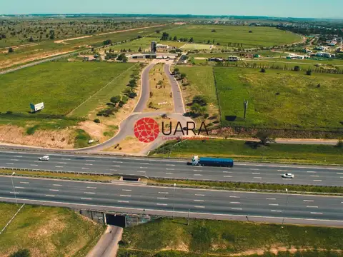 LOTE EN VENTA CON POSESIÓN INMEDIATA BARRIO CERRADO 7 SOLES