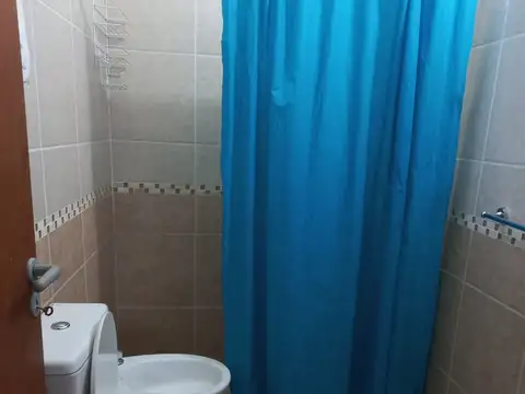VENTA CASA Y 3 DEPTO CARLOS PAZ CERCA DEL RIO