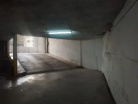 VENTA COCHERA 11M2 EN BARRIO JARDIN