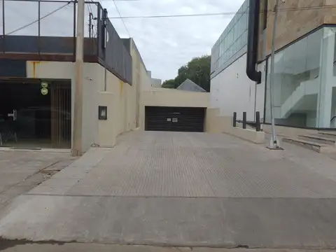 VENTA COCHERA 11M2 EN BARRIO JARDIN