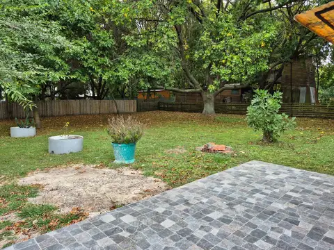 Casa 3 ambientes con 1 baño