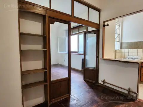 Depto Tipo Casa en Venta 50 años