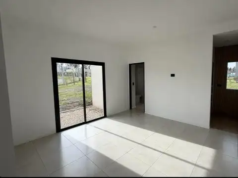Casa en Venta en Pilar Del Este, USD 159.000
