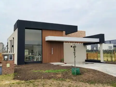 Casa  en Venta en Santa Elisa, Pilar del Este, Pilar