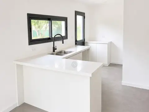 Casa  en Venta en San Ramón, Pilar del Este, Pilar