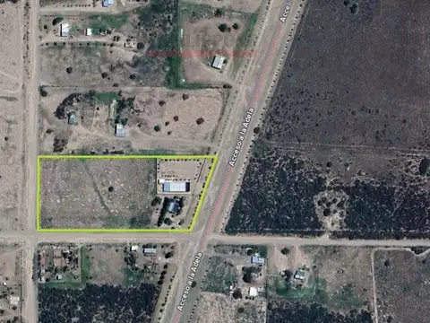 Salón en venta de 220m2 + 2has + 2 deptos en La Adela - La Pampa