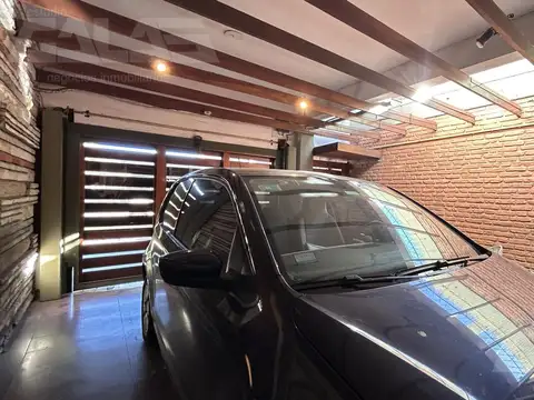 Casa en Venta en Castelar Norte, USD 175.000