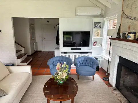 Alquiler de Casa con muebles en Martindale C.C. disponible en alquiler anual y de verano 2026