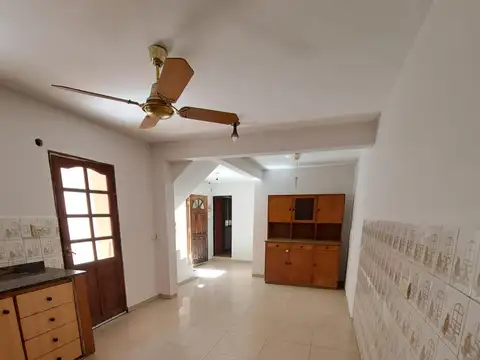 Depto Tipo Casa en Alquiler de 4 ambientes